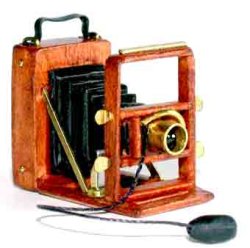 Folding Handheld Camera by Nantasy Fantasy