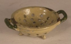 Strainer by Country Contrast