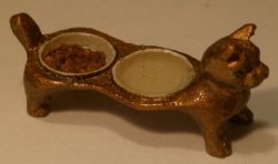 Cat Dish "bronze" by Brooke Tucker