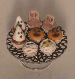 Halloween Cupcakes Cake by Cristina Minischetti