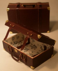 Brown Leather Large Suitcase by Jose Gomez