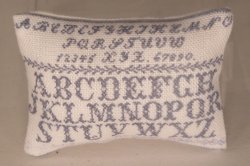 Pillow #18 by Syreeta's Miniatures