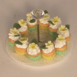 Primrose Cupcakes by Linda Cummings