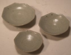 Moderon Collection 3 Oct. Plates Grey by Elisabeth Causeret