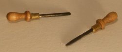 Chisel Set of 2 by Jose Bolio