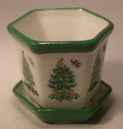 Christmas Tree Flower Pot Large by Christopher Whitford