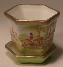 Hunt Flower Pot Large by Christopher Whitford