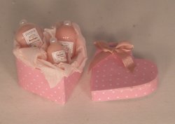 Crabtree & Evelyn Gift Box #11 by Syreeta's Miniatures