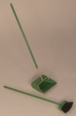Broom w/Dustpan Green by St.Leger