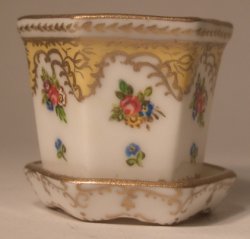 Queen Mary Flower Pot Large by Christopher Whitford