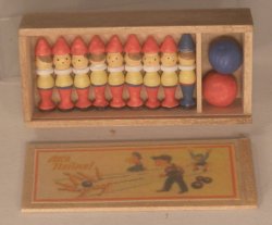 Peg Game by Erzgebirgische Miniaturen