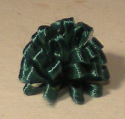 Small Bow Dark Green by Victor Franco