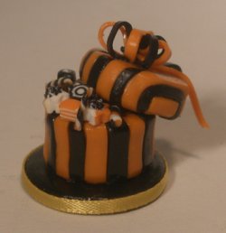 Halloween Fondant Box Filled w/Candy by Linda Cummings