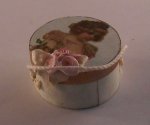 Hat Box 14-4 by Silvia Leiner