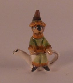 Wizard of Oz Wicked Scarecrow Teapot by Sally Meekins