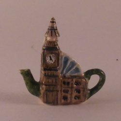 London Scene Teapot by Sally Meekins
