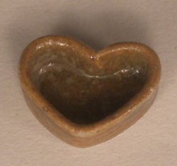 Heart Dish Brown #108 by Elisabeth Causeret