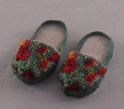 Pettipoint Slippers #9 by Las Oes