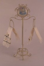 Towel Holder by Almendralejo