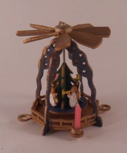 Pyrmid Angel by Erzgebirgische Miniaturen
