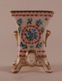 Elizabeth Ceche Pot by Christopher Whitford