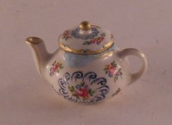 Edwina Teapot by Christopher Whitford