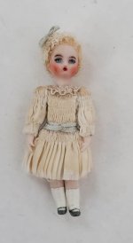 Porcelain Doll in Antique Lace by Kan Xueting