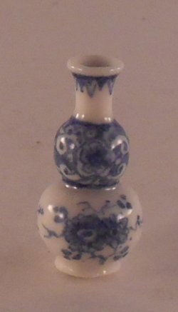 Kangxi Gourdshape Vase by Henny Staring-Egberts