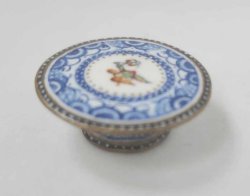 Washinton's Cincinnati Cake Stand by Christopher Whitford