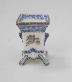 Washinton's Cincinnati Ceshe Pot by Christopher Whitford