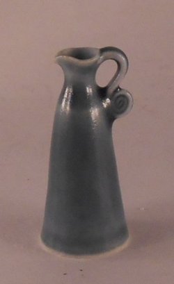 Pitcher P39-2 by Elisabeth Causeret