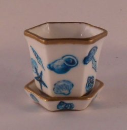 Sea Island Flower Pot Large by Christopher Whitford