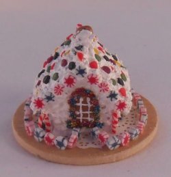 Gingerbread Cottage by Linda Cummings