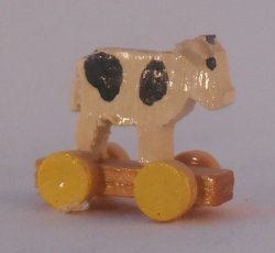 Pull Toy #13 Cow by Erzgebirgische Miniaturen