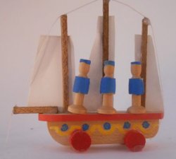 Soldier Sailboat by Erzgebirgische Miniaturen