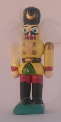 Nutcracker #1 by Erzgebirgische Miniaturen