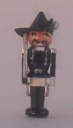 Nutcracker #5 by Erzgebirgische Miniaturen