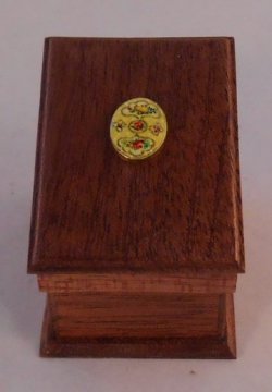 Plate Presentation Box Chinese Medelion by Christopher Whitford