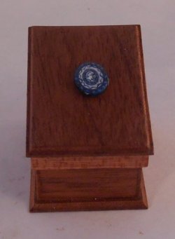 Plate Presentation Box Blue Canton by Christopher Whitford