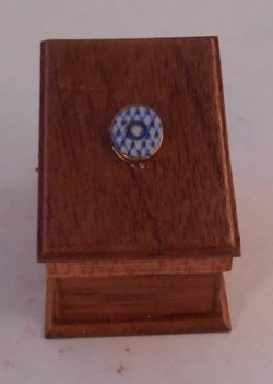 Plate Presentation Box "Lomonosov" by Christopher Whitford