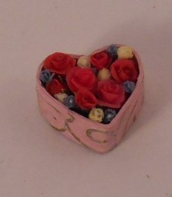 Arrangement in Heart Box #1 by Tanaka Reiko