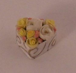 Arrangement in Heart Box #4 by Tanaka Reiko