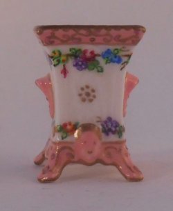 Valaria Ceche Pot by Christopher Whitford