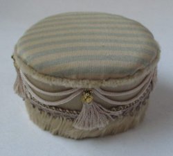 Tuffet 9-1 by Valerie Casson