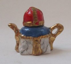 Crown Teapot by Valerie Casson