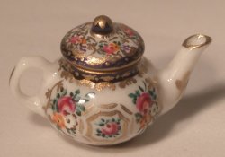 Madam Pompadour Teapot by Christopher Whitford