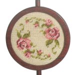 Ring O'Roses 40 count Round Pole Screen KitH4 Nicola Mascall / Ring O'Roses 40 count Round Pole Screen KitH4 Nicola Mascall /