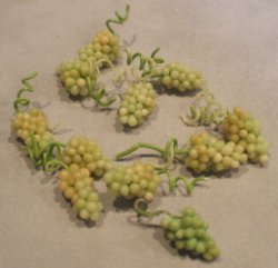 Green Grape by Pat Richmond