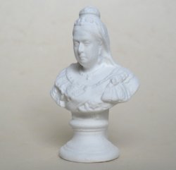 Queen Victoria statue ST4 by Sue Cook